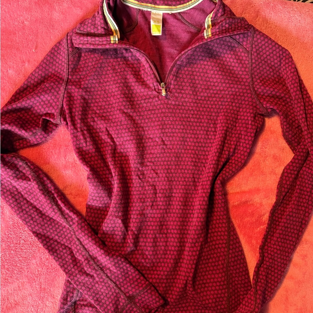 SO Women's Red and Yellow Quarter-Zip Top